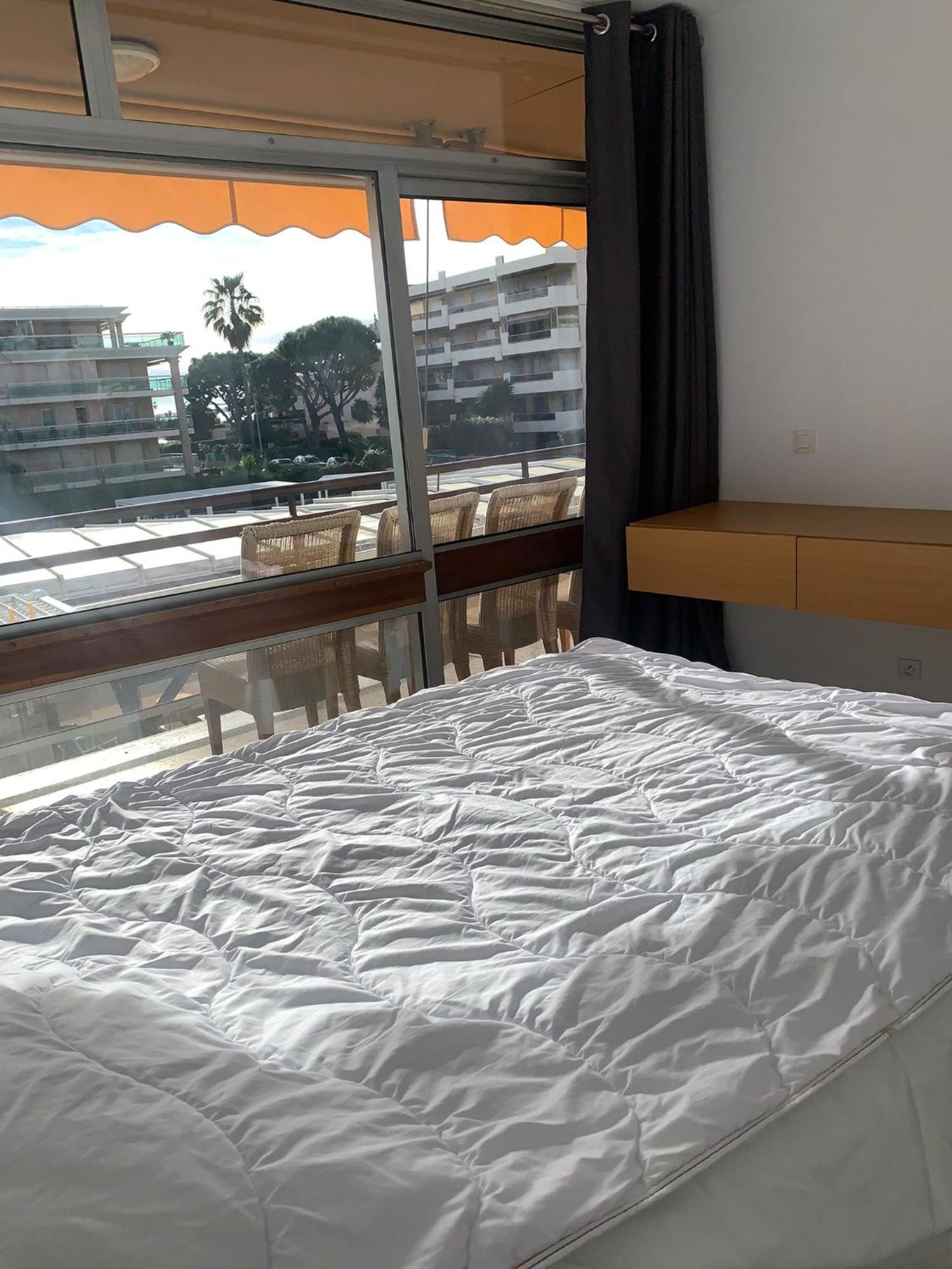 Apartment Heliotel Marine 4* Bord De Mer Saint-Laurent-du-Var Rum bild