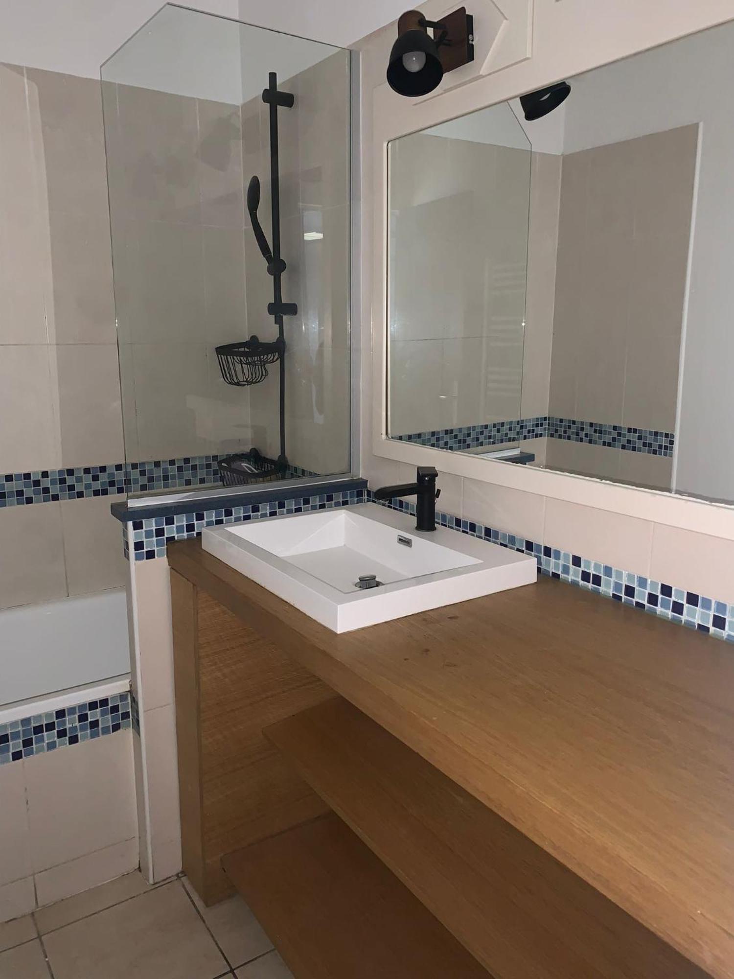 Apartment Heliotel Marine 4* Bord De Mer Saint-Laurent-du-Var Rum bild